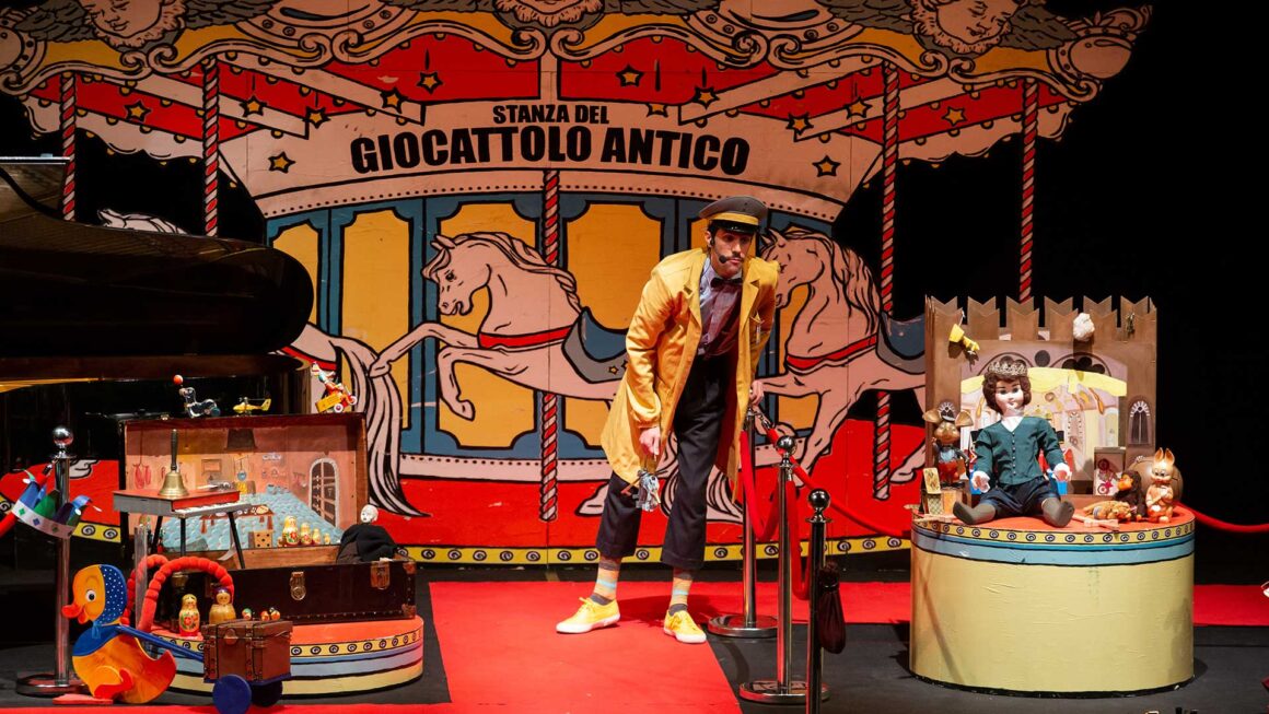 2020 Il guardiano e il buffone